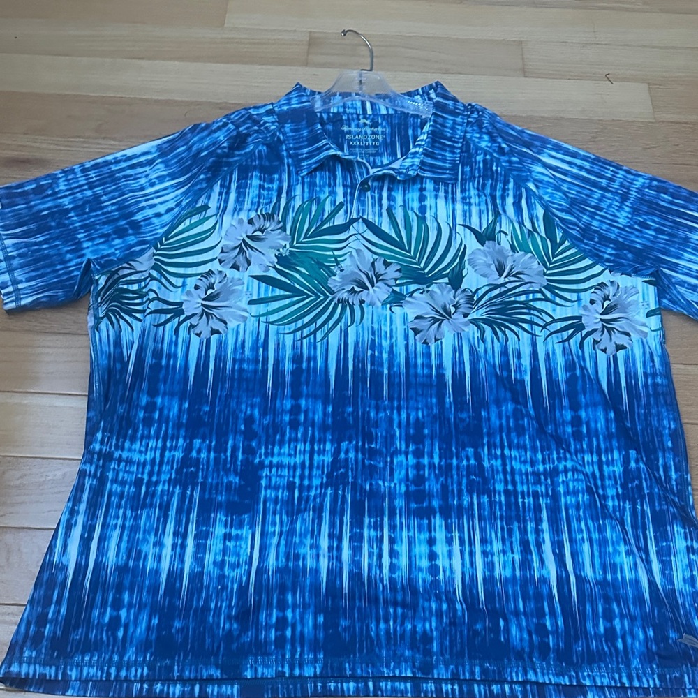 Tommy Bahama Blue and Green Floral Men's Shirt